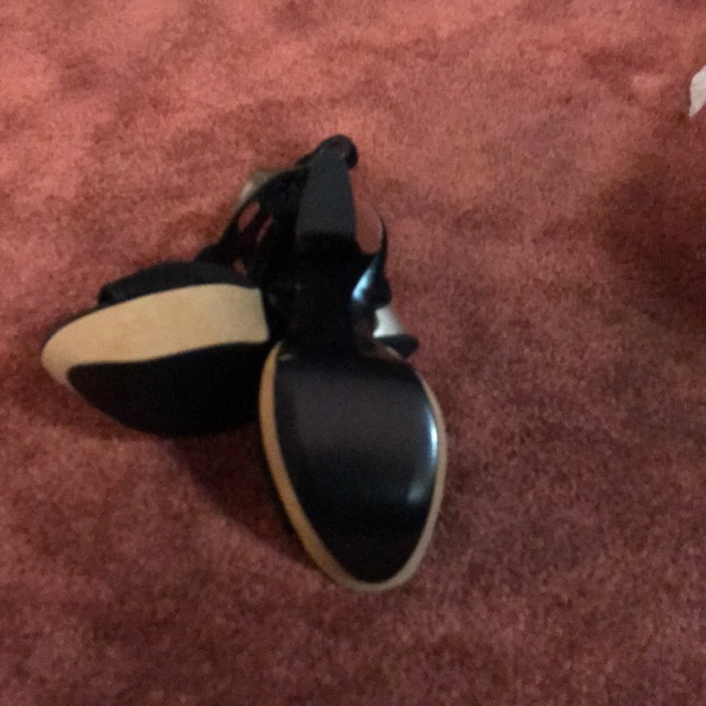 Platforms - Picture 3 of 3